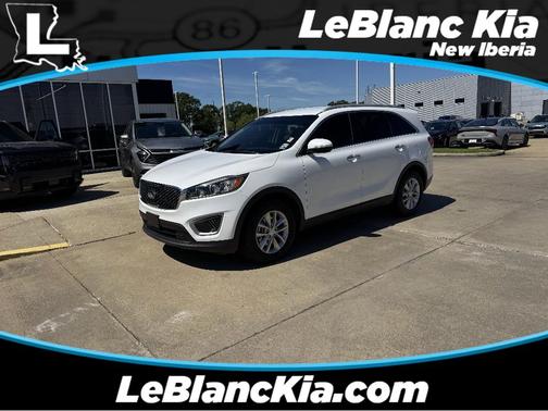 Snow White Pearl 2017 Kia Sorento LX