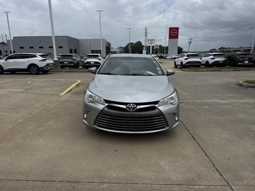 Celestial Silver Metallic 2017 Toyota Camry LE