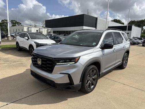 Lunar Silver Metallic 2023 Honda Pilot Sport