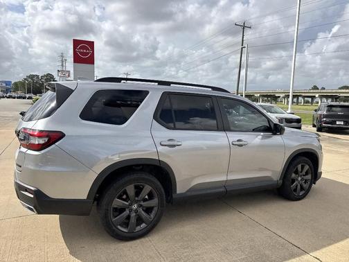 Lunar Silver Metallic 2023 Honda Pilot Sport