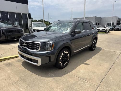Gravity Gray 2024 Kia Telluride S