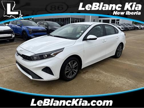 Snow White Pearl 2024 Kia Forte LXS