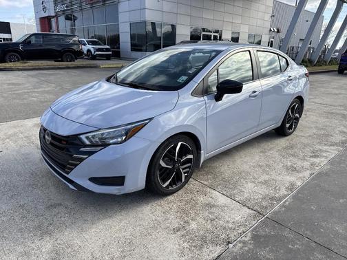 2023 Nissan Versa 1.6 SR