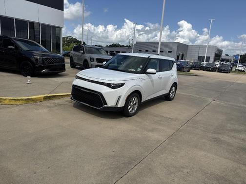 2024 Kia Soul LX