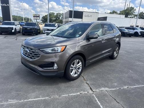 Stone Gray Metallic 2019 Ford Edge SEL