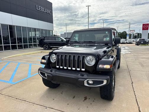 Black Clearcoat 2021 Jeep Wrangler Unlimited Sahara