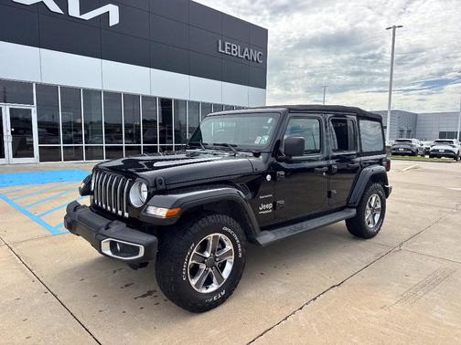 Black Clearcoat 2021 Jeep Wrangler Unlimited Sahara