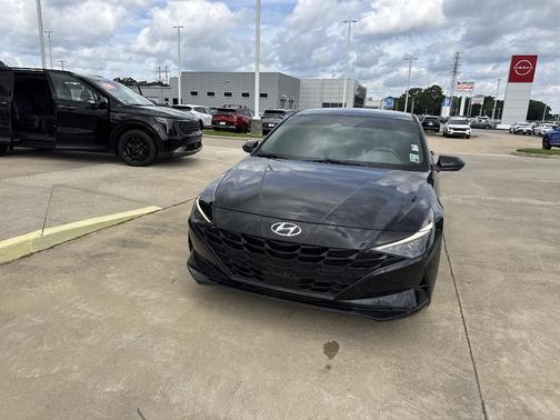 Phantom Black 2023 Hyundai ELANTRA SEL