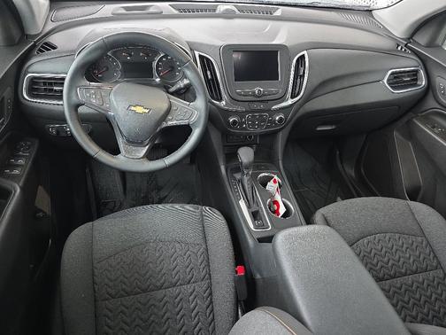 Sterling Gray Metallic 2024 Chevrolet Equinox LT