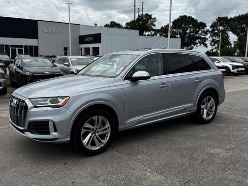 Florett Silver Metallic 2022 Audi Q7 55 Premium Plus