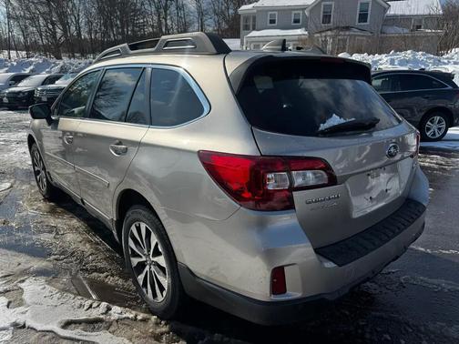 Gold 2017 Subaru Outback 2.5i Limited