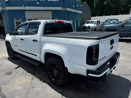 White 2020 Chevrolet Colorado LT