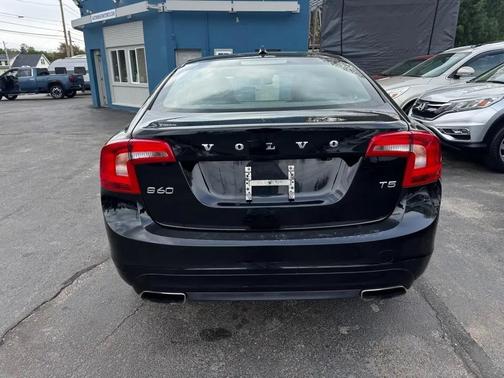 Black 2015 Volvo S60 T5 Premier Plus