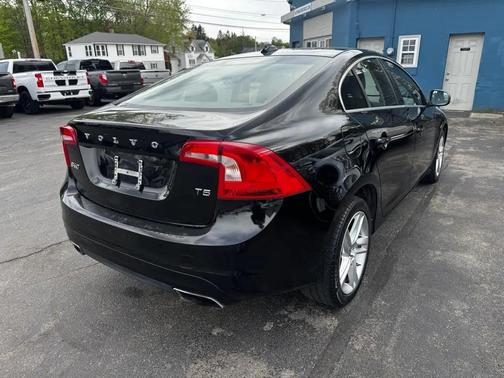 Black 2015 Volvo S60 T5 Premier Plus