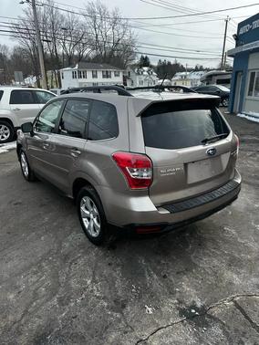 Gold 2015 Subaru Forester 2.5i Limited