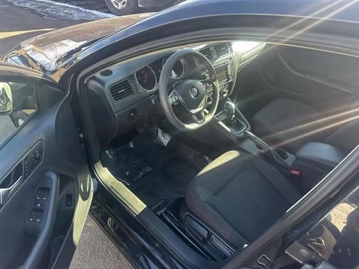 Black 2015 Volkswagen Jetta Auto S w/Technology