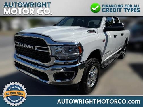 White 2022 RAM 3500 Tradesman Crew Cab 4x4 6'4' Box