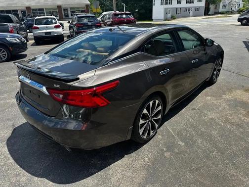 Gray 2016 Nissan Maxima 3.5 SR