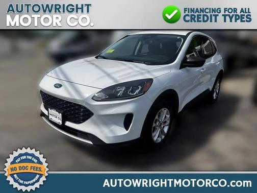 White 2022 Ford Escape SE