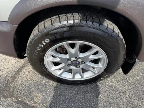 Gold 2007 Volvo XC70 2.5T