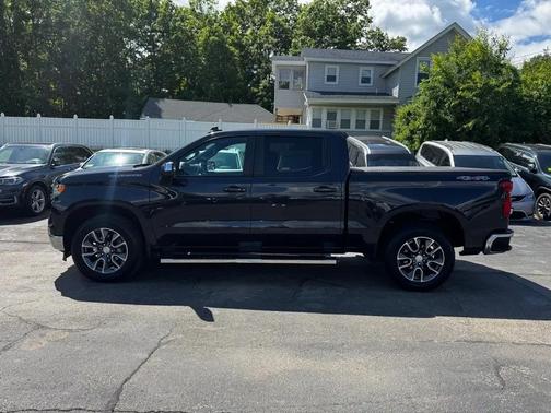 Black 2022 Chevrolet Silverado 1500 LT