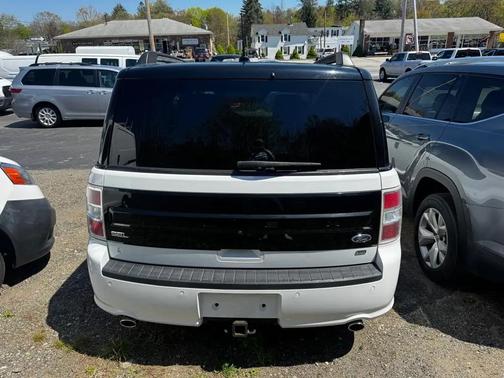 White 2018 Ford Flex SEL