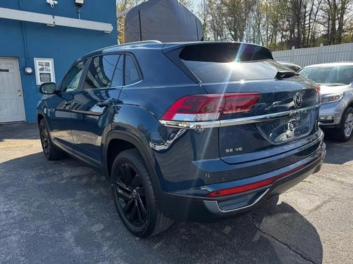 Blue 2021 Volkswagen Atlas Cross Sport 3.6L V6 SE w/Technology