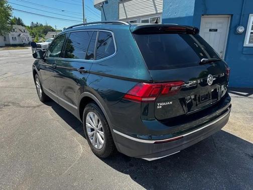 GREEN 2018 Volkswagen Tiguan 2.0T SEL