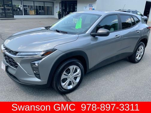 Sterling Gray Metallic 2024 Chevrolet Trax LS