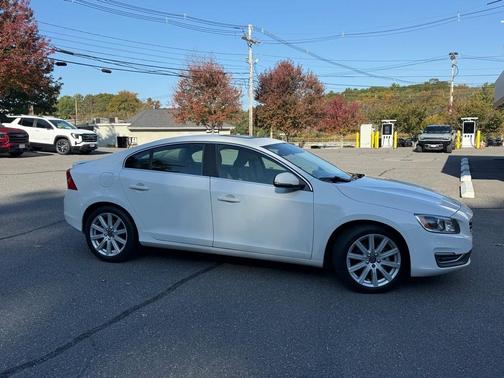 2016 Volvo S60 Inscription T5 Platinum