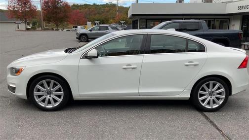 2016 Volvo S60 Inscription T5 Platinum
