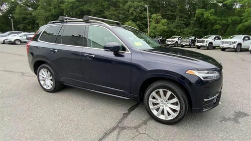 2016 Volvo XC90 T6 Momentum