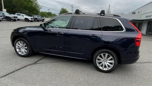 2016 Volvo XC90 T6 Momentum