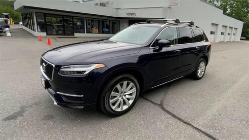 2016 Volvo XC90 T6 Momentum