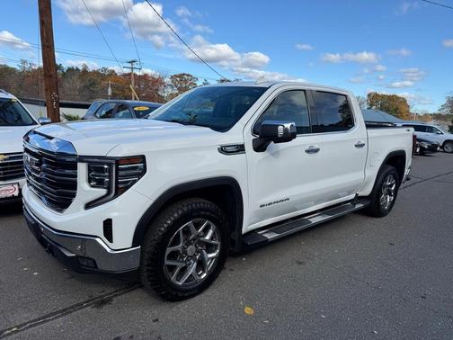 2022 GMC Sierra 1500 SLT