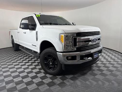 OXFORD WHITE 2017 Ford F-250 XLT