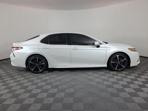 White 2018 Toyota Camry XSE