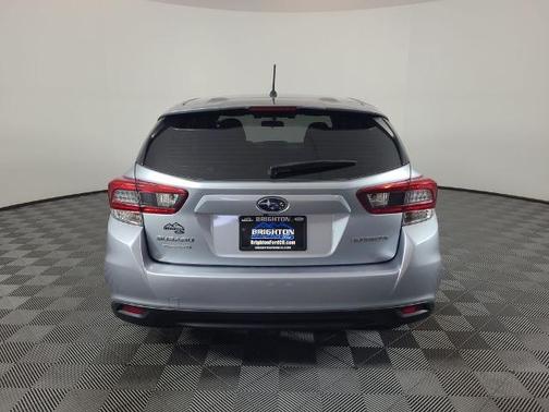 Ice Silver Metallic 2022 Subaru Impreza BASE