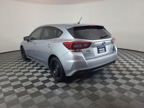 Ice Silver Metallic 2022 Subaru Impreza BASE