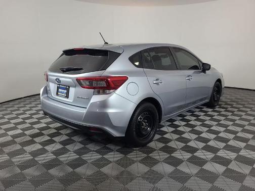 Ice Silver Metallic 2022 Subaru Impreza BASE