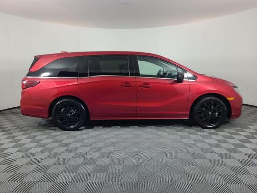 Red 2025 Honda Odyssey SPORT-L