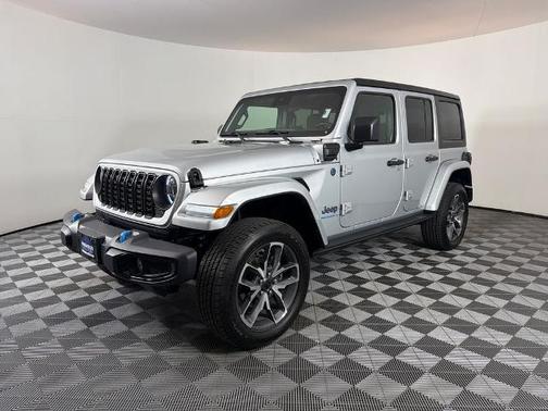 Silver Zynith Clearcoat 2024 Jeep Wrangler SPORT