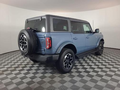AZURE GRAY MET TRI-COAT 2025 Ford Bronco OUTER BANKS