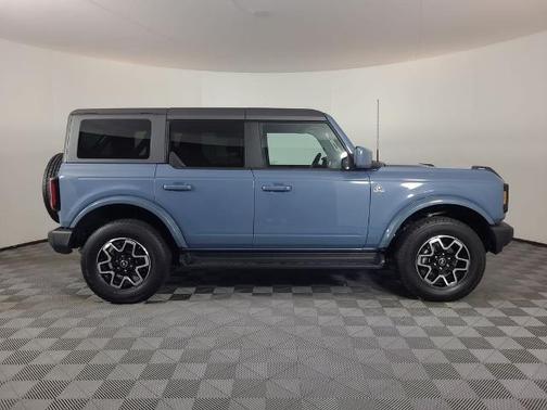 AZURE GRAY MET TRI-COAT 2025 Ford Bronco OUTER BANKS