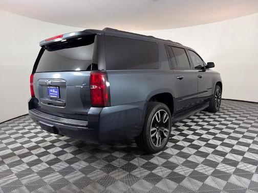 Shadow Gray Metallic 2019 Chevrolet Suburban PREMIER