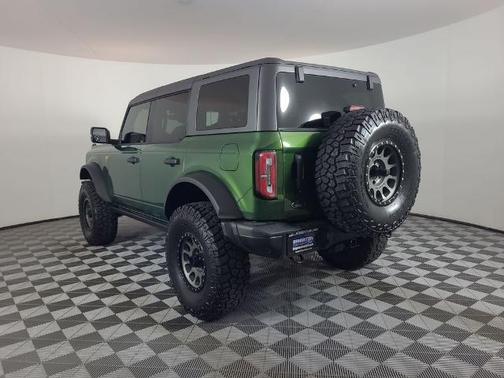 ERUPTION GREEN METALLIC 2025 Ford Bronco BADLANDS