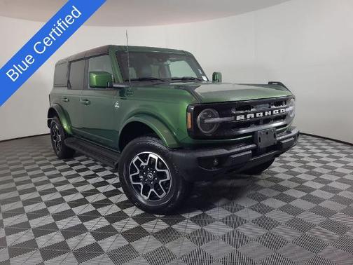 ERUPTION GREEN METALLIC 2025 Ford Bronco OUTER BANKS