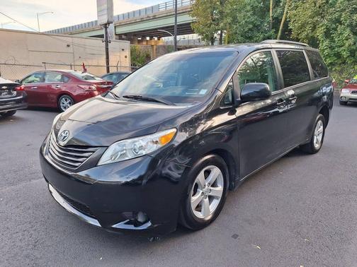 2015 Toyota Sienna LE