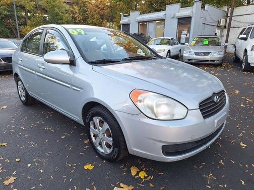 2009 Hyundai Accent SE