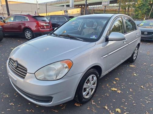 2009 Hyundai Accent SE